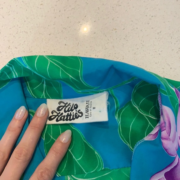 🌸Vintage Hilo Hattie’s Hawaiian Shirt🌸 - Picture 3 of 5